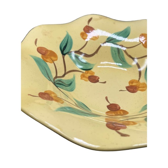 Vintage Gail Pittman Acorn Bowl Hand Painted with a Ruffled Edge - Made in USA - Picture 3 of 4